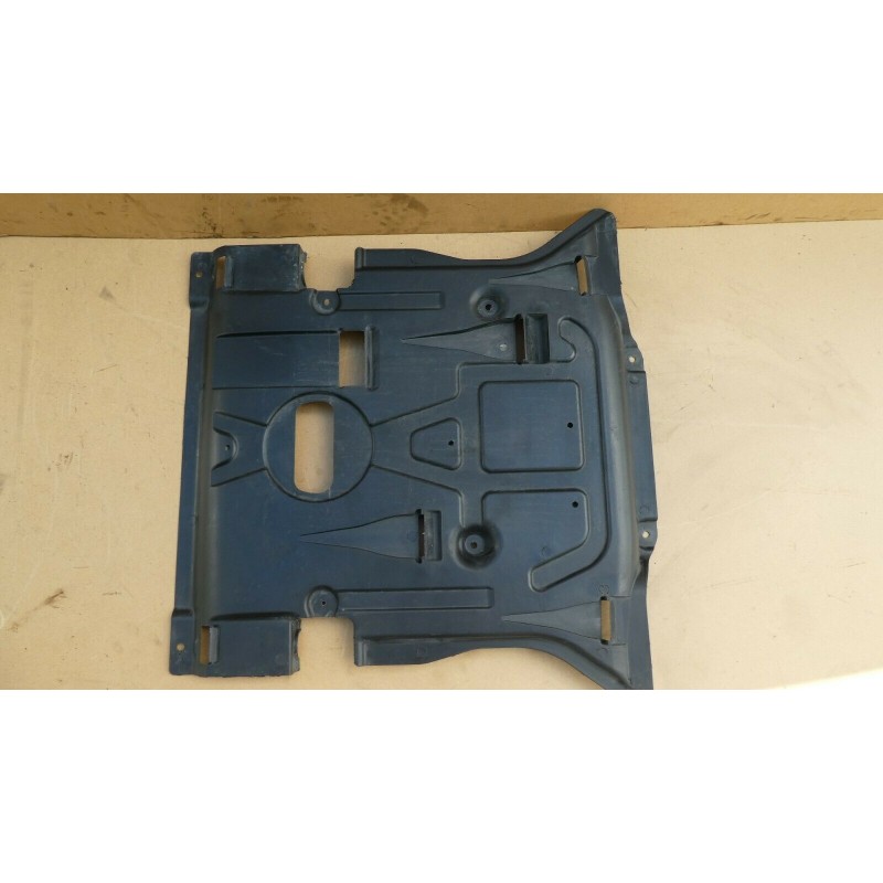 MERCEDES BENZ ML/GL 166 Engine Mudguard 1665200723