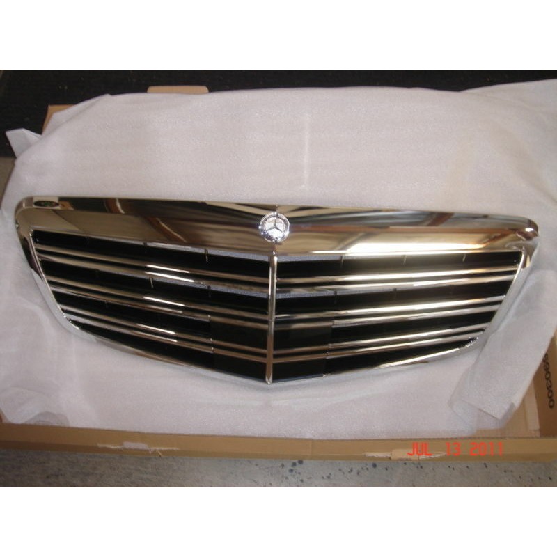 Mersedes-Benz S Class W221 Grille 2218800683